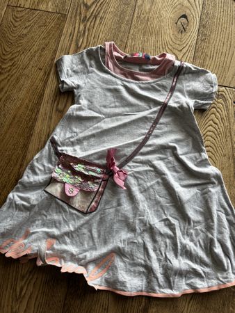 Sommerliches Mädchenkleid, Gr. 122/128 mit Täschli!