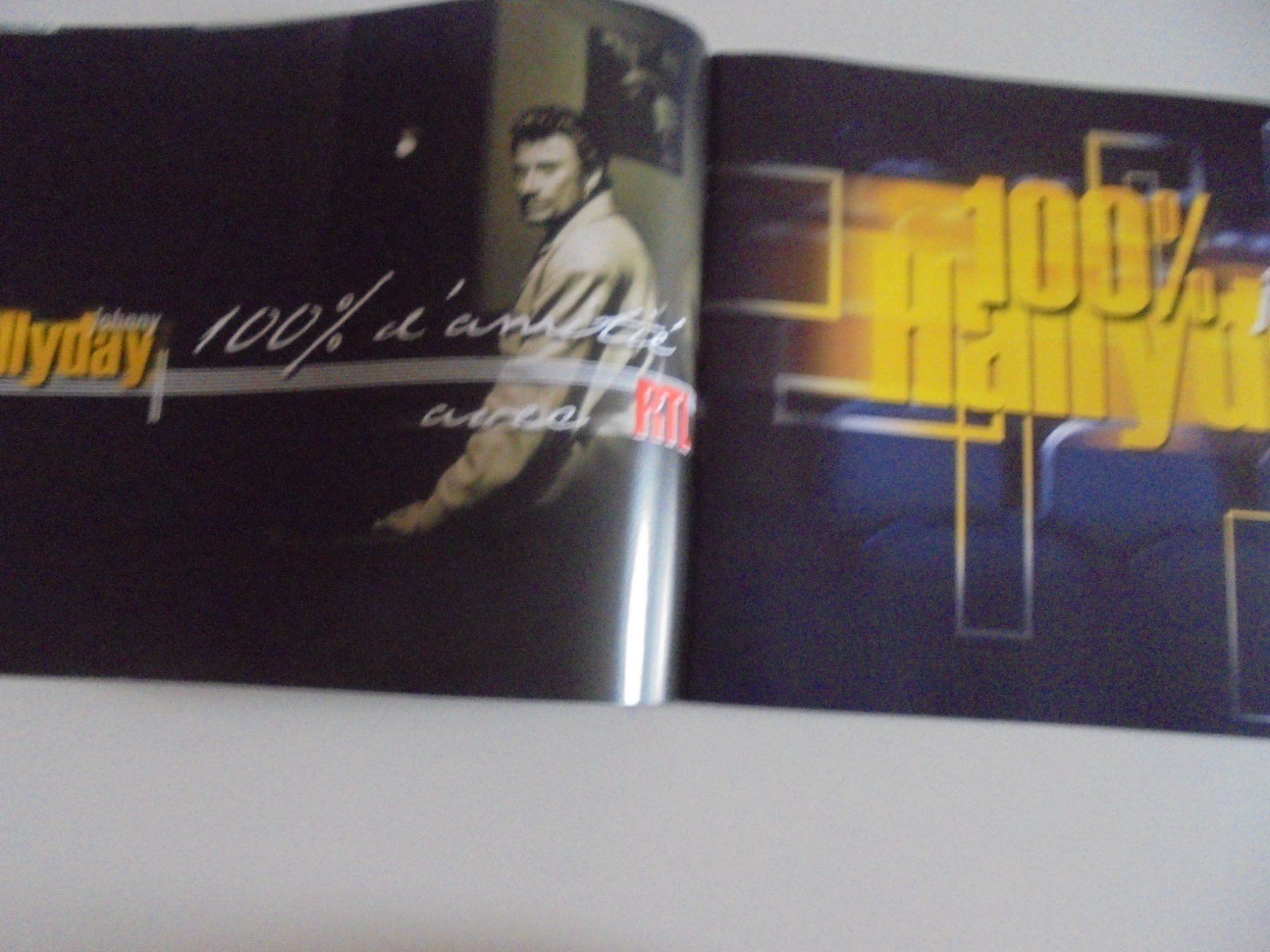 Riviste & Magazine: Programme 100% Johnny Hallyday tour 2000 – Usato da Eclépens venduto da Consuelo 2