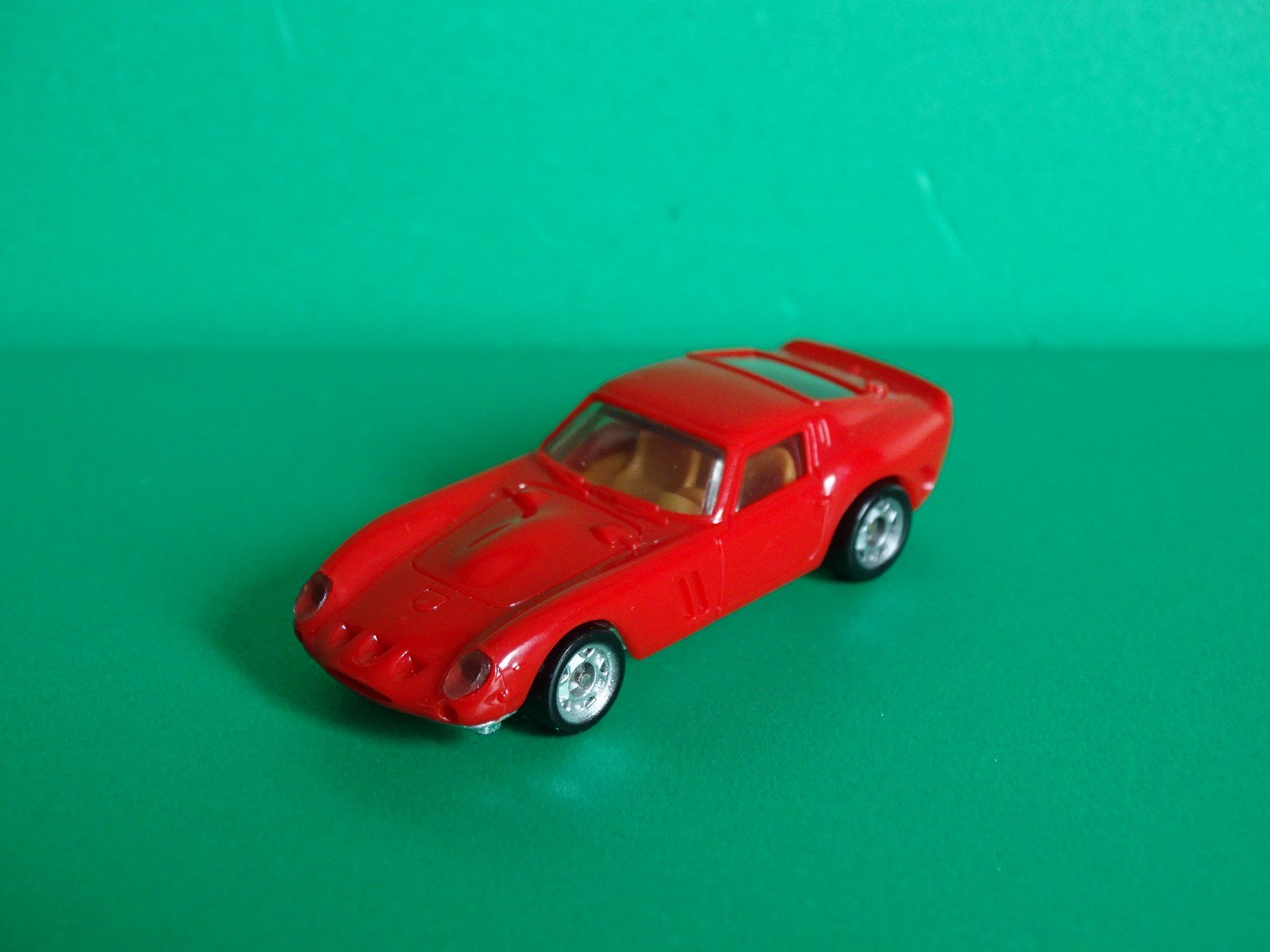 Ferrari Modellini d'auto: Ferrari GTO von Monogram 1/87 – Usato da Bretzwil venduto da Meex