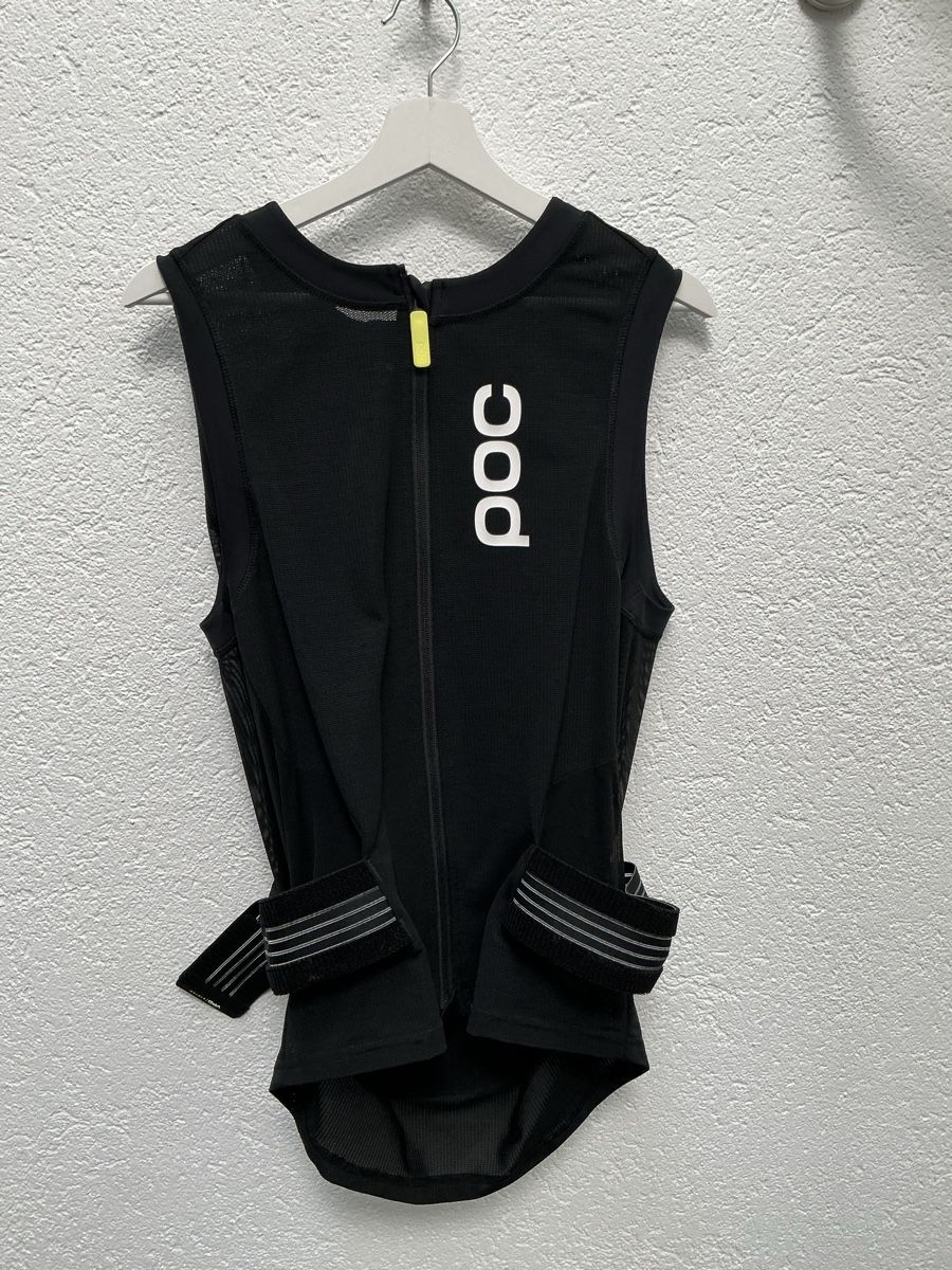 Anzüge: Ski/Snowboard Set DC Hose, POC Protektor, POC Helm – Gebraucht aus Freidorf TG von cla_l7tf 5