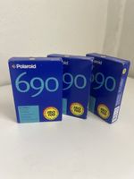 Polaroid 690