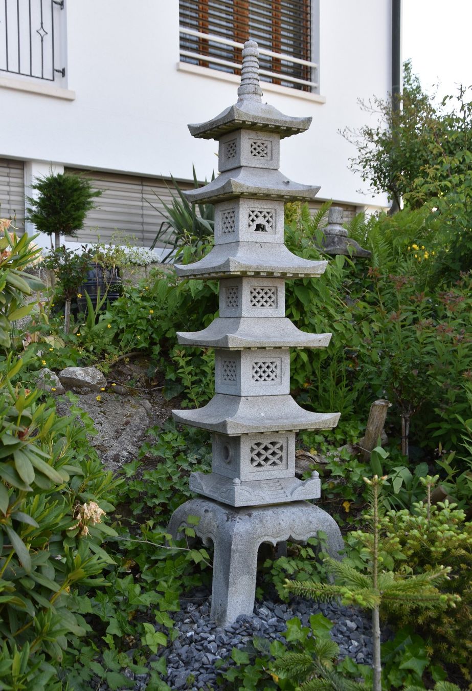 Sculture & Statue: Koreanische Gartenstatue Pagode Laternen /Granit/ca.1.85m – Usato da Wohlenschwil venduto da Dapara 1