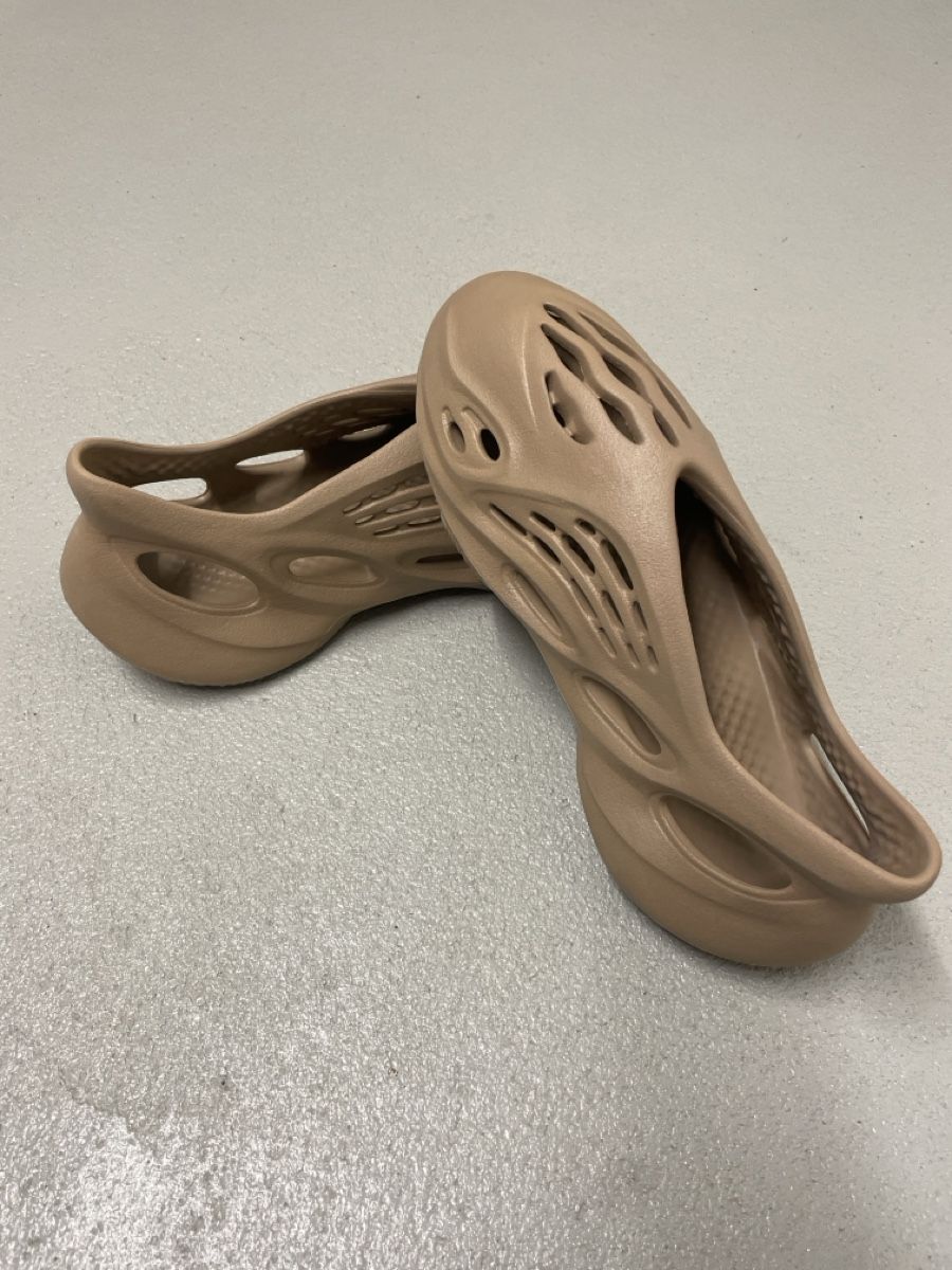 Adidas Scarpe da uomo: Yeezy Foam Runner beige /Gr. 44.5 – Usato da Wettswil venduto da Dorimar 1