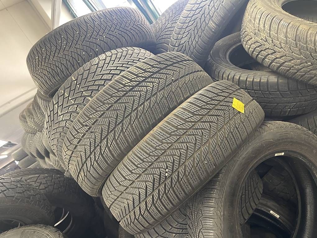 Pneumatici & Ruote complete: Winterreifen 300 Stück Export  – Usato da Aarau venduto da Avdyli1 8