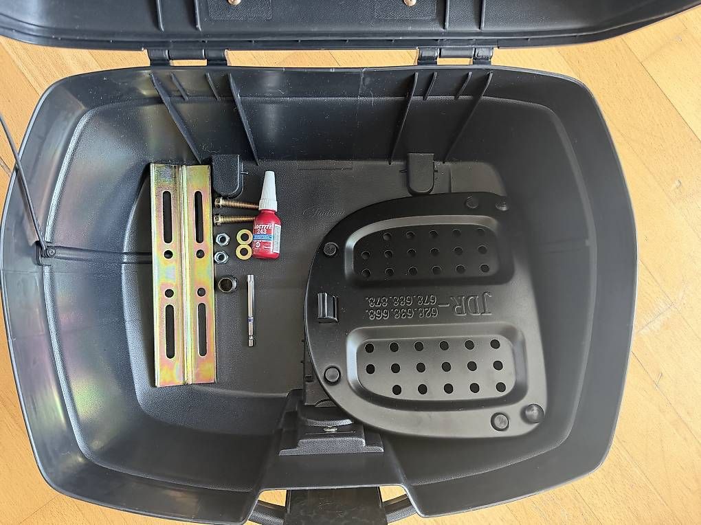 Topcase: Bagtecs Topcase inkl. Universal-Montageplatte – Gebraucht aus Zürich von Germanchef 3