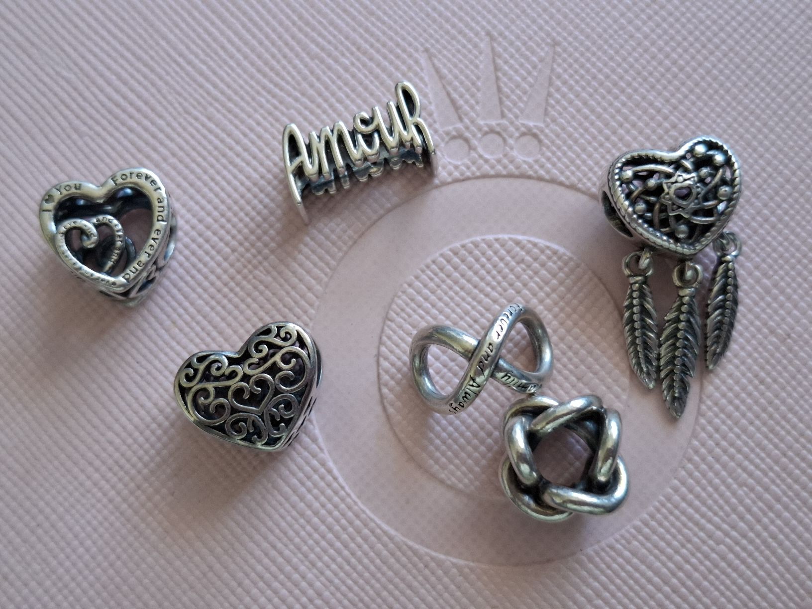 Pandora Ciondoli: lot de 6 charm pandora – Usato da Lausanne venduto da Ptite_Dame 1