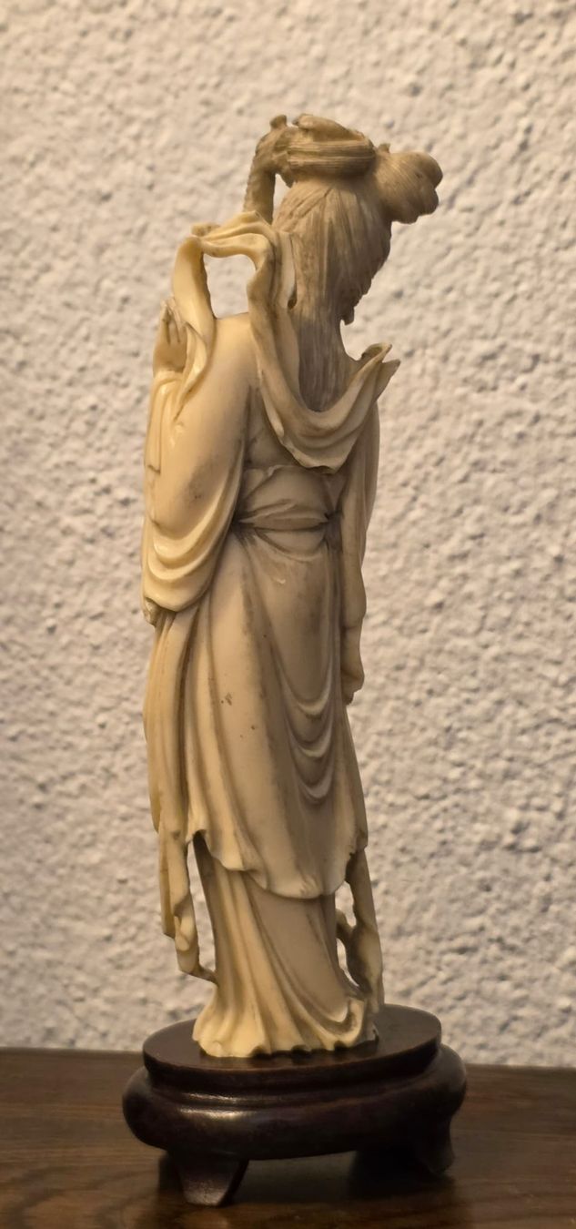 Statuette: Asiatische Figur, 25 cm – Usato da Rheinsulz venduto da Dred 3