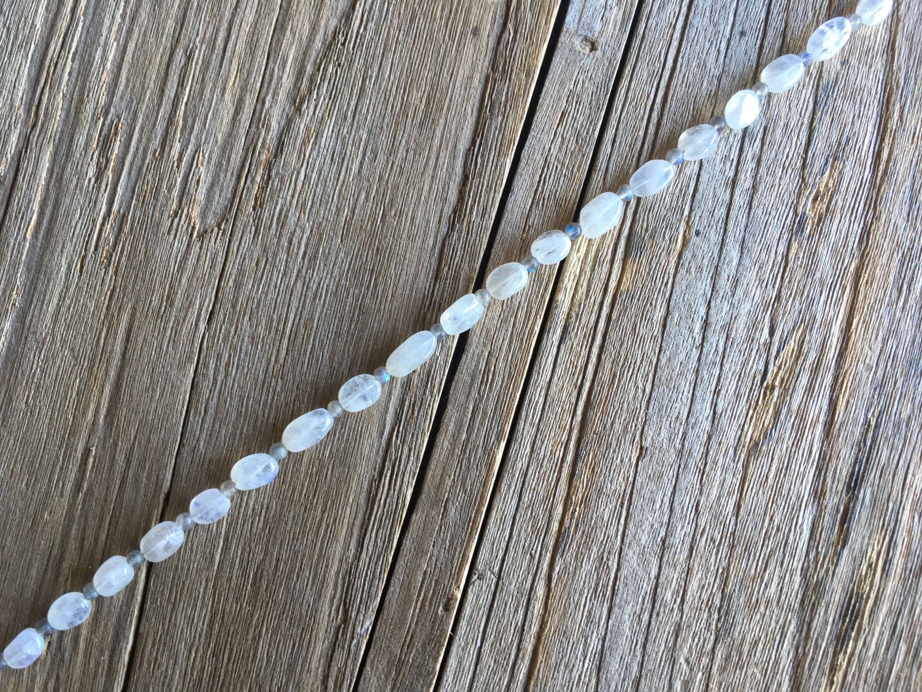 Catenine: LABRADORIT MONDSTEIN / LABRADORIT HALSKETTE  LÄNGE 46cm – Nuovo (secondo la descrizione) da Aesch ZH venduto da LiquidAktion 2