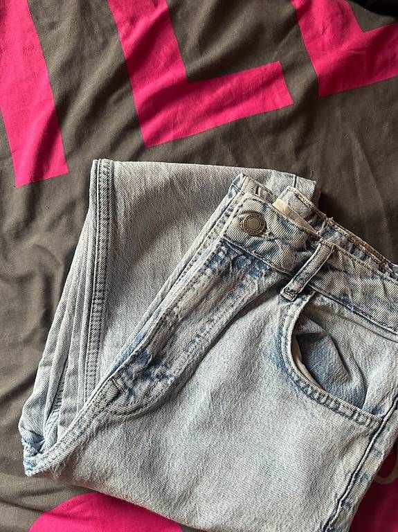 Jeans: Jeans bootcut bleu – Usato da Yvorne venduto da mel_wic 3