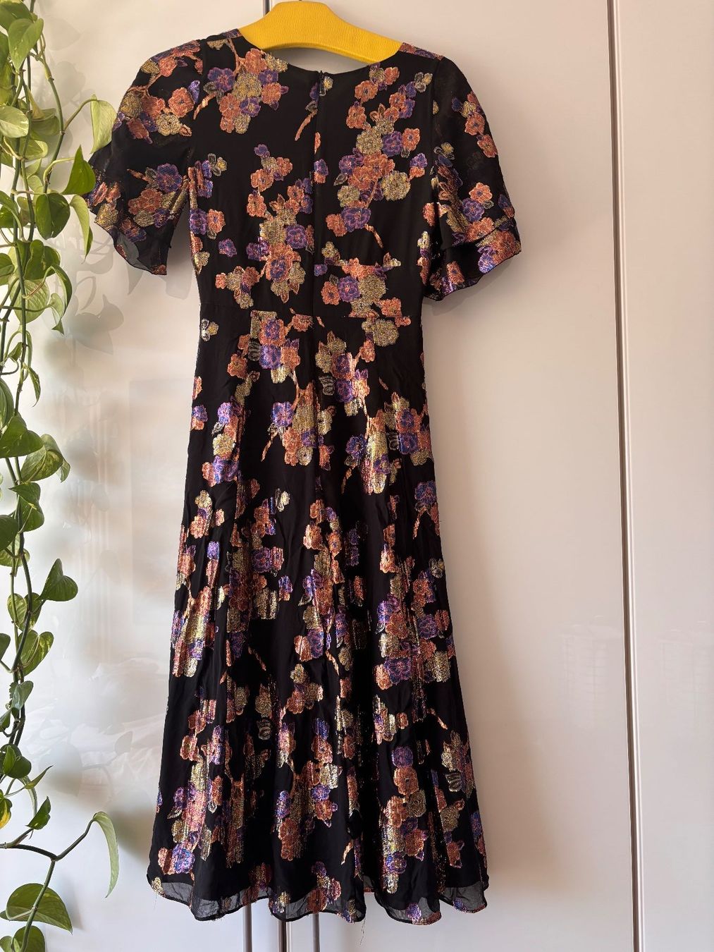 Vestiti: UTERQUE Seidenkleid mit Glitzi Gr. S – Usato da Zürich venduto da missmodernage 4