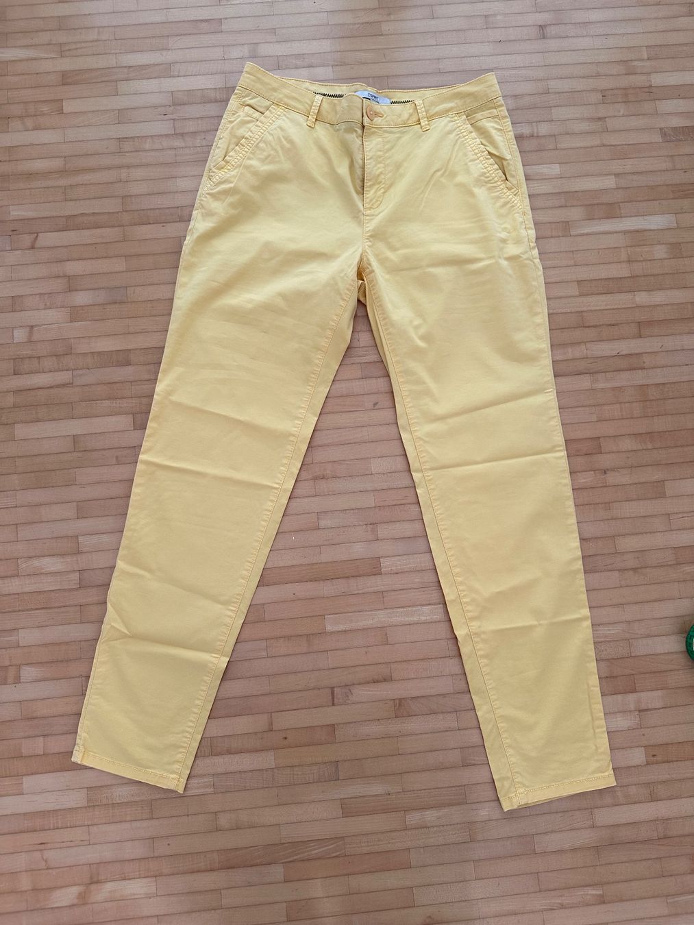 Esprit Hosen: ESPRIT Chinos Hose Gr. 38 gelb – Gebraucht aus Würenlos von gtvlady_82
