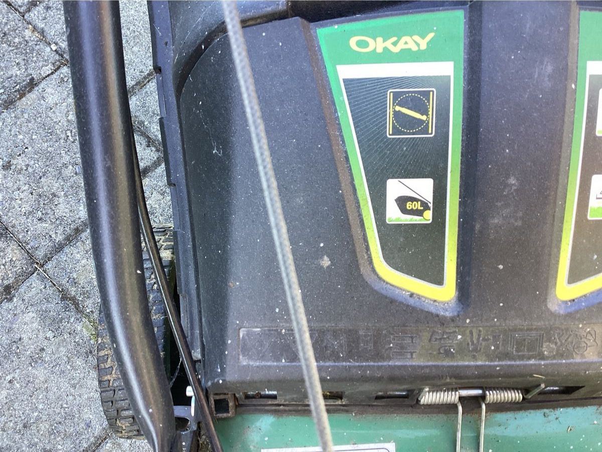 Rasenmäher: Benzin Rasenmäher OKAY – Gebraucht aus Mettmenstetten von karo54 4