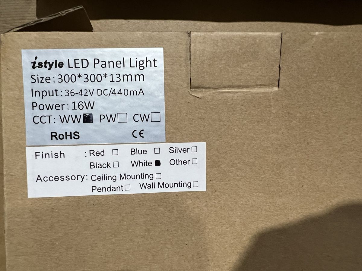 Kronleuchter & Deckenlampen: Neues LED Panel Light 30x30cm weiss 16W Deckenleuchte Büro – Neu und originalverpackt aus Weinfelden von AAAufloesungen 2