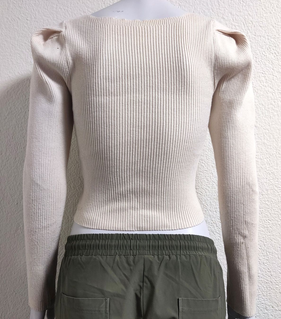 Pullover & Sweatshirts: Rippstrick Pullover mit Perlenknöpfen Gr. S – Gebraucht aus Biel/Bienne von AnikaNah 2