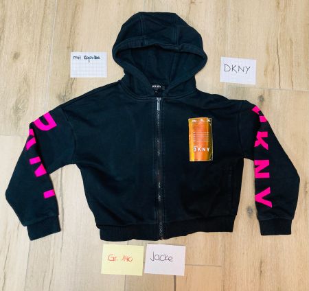 DKNY Jacke, Gr. 140, Schwarz mit pink Schrift