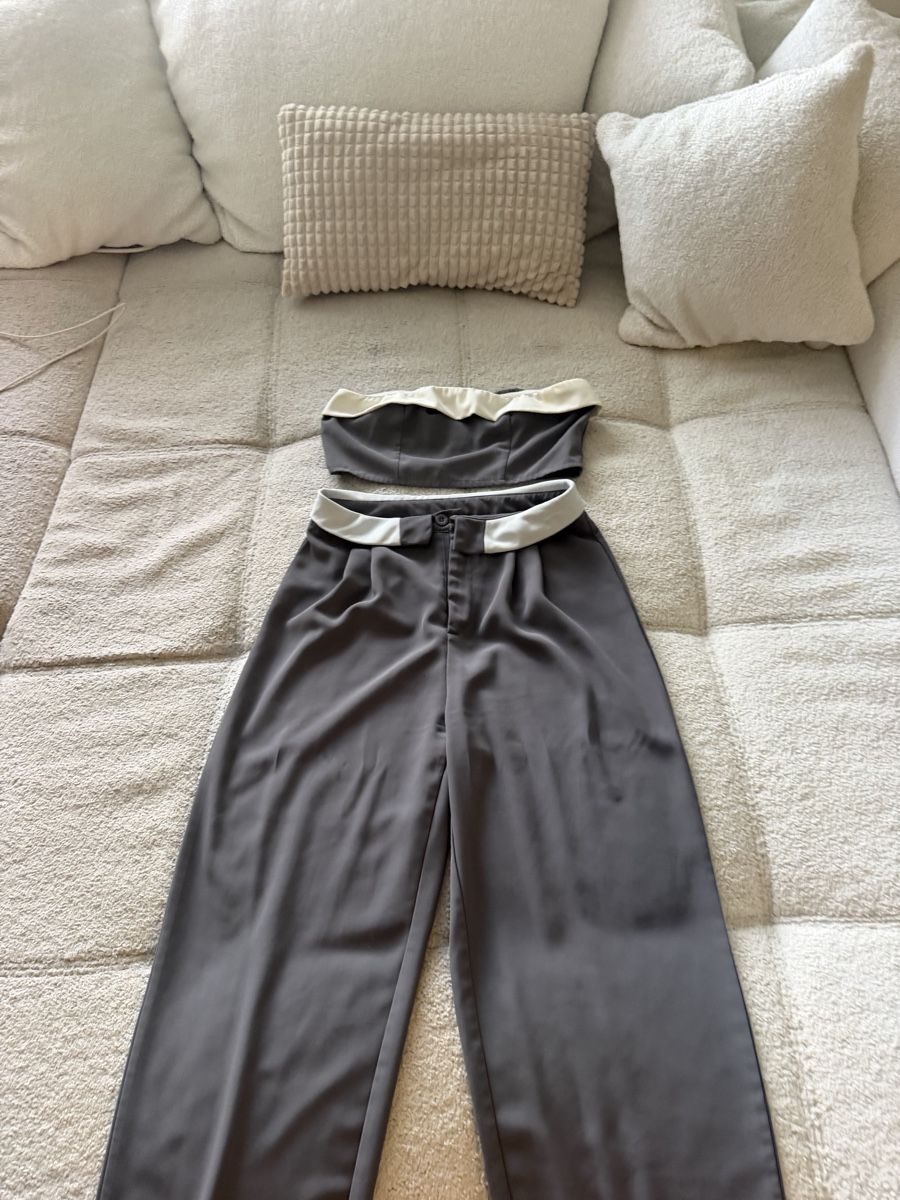 Shein Lots de vêtements: Damen Anzug Set Grösse S 2-Teiler grau neu – D'occasion à Benken SG par sar_9dsn 1