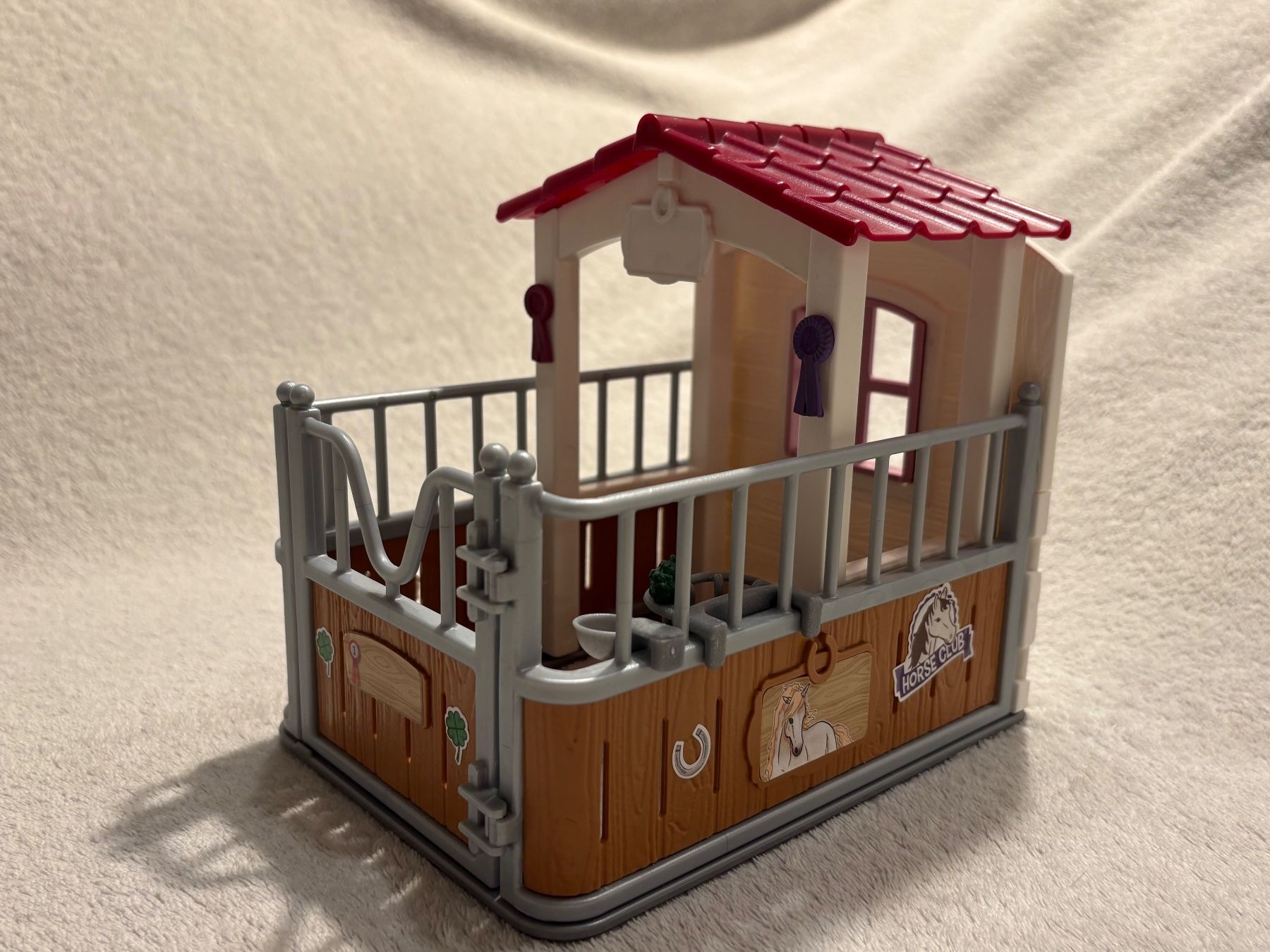 Schleich Spielzeuge: Schleich Pferdebox – Gebraucht aus Stans von Papaya6370 2