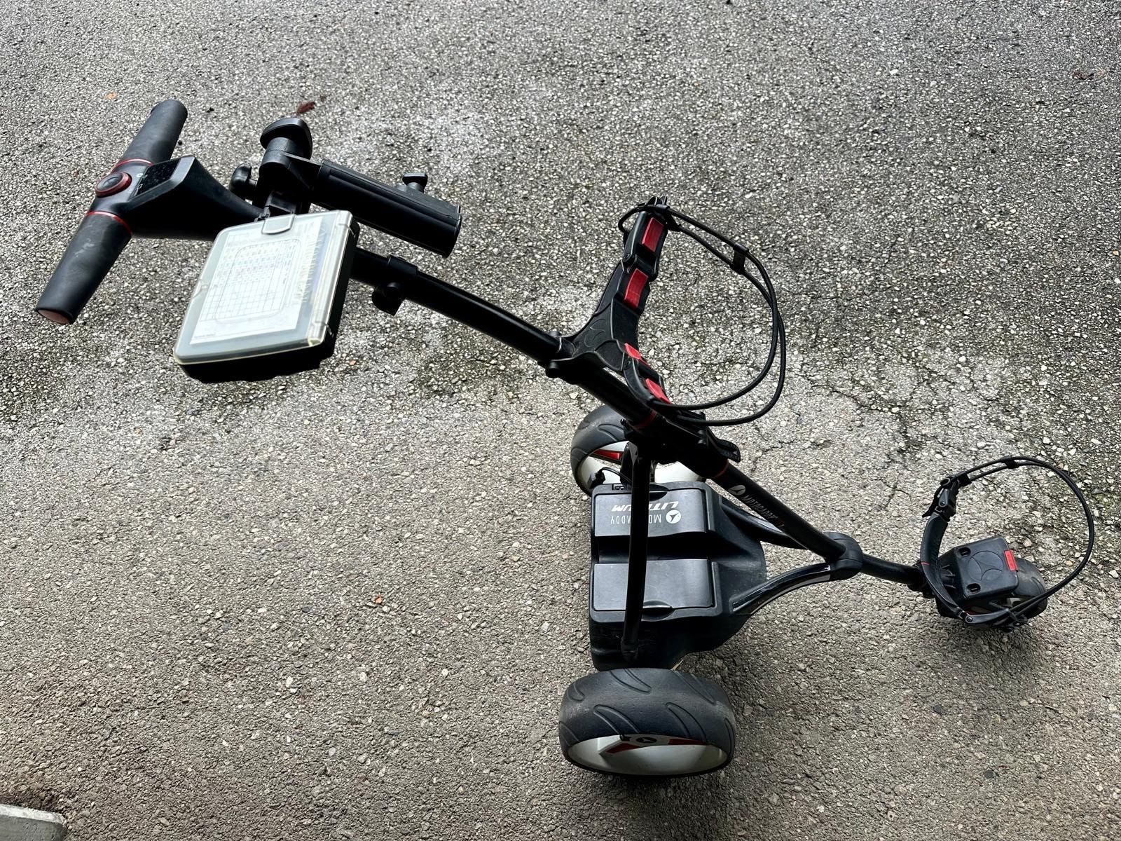 Motocaddy Chariots: Elektrischer Golftrolley MOTOCADDY – D'occasion à Meilen par rue_s98r