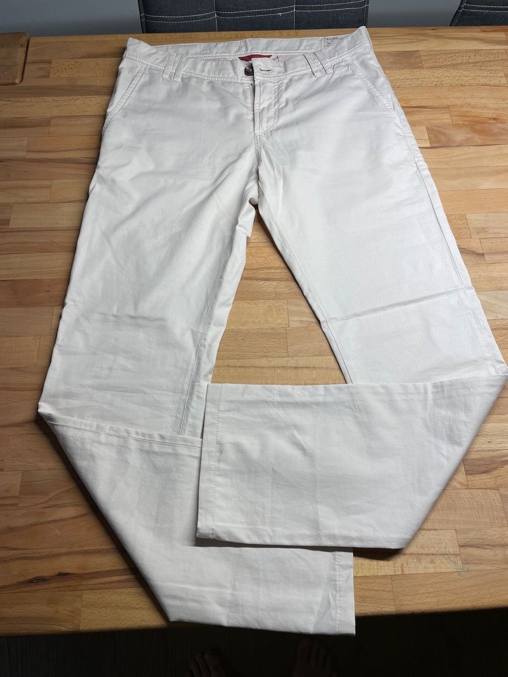 Pantaloni: Brunello Cucinelli Chinos (48) – Usato da Thalwil venduto da qwertz1