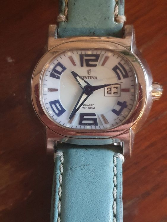 Montre FESTINA F16127 avec date vintage Acheter sur Ricardo