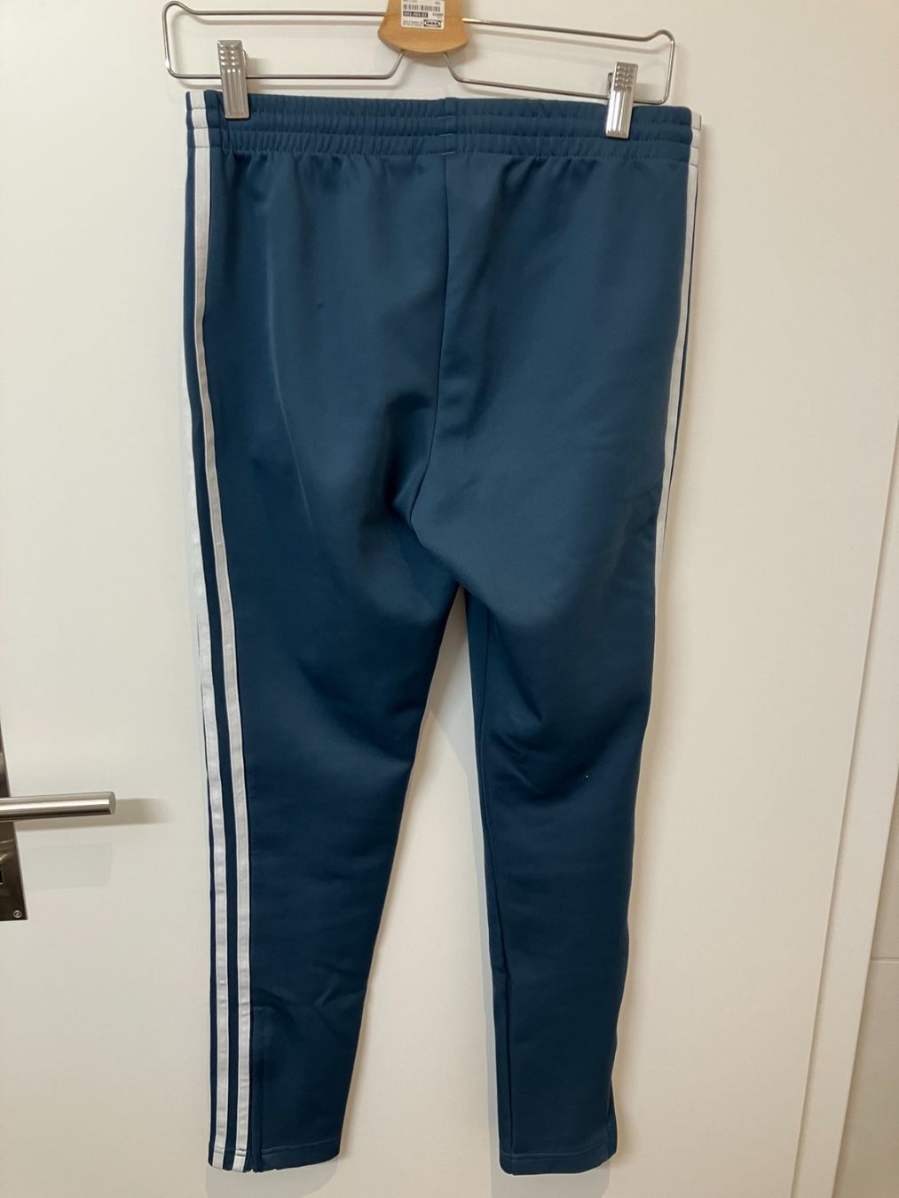Adidas Hosen: Trainerhosen Adidas 34 – Gebraucht aus Spiez von JaS 1