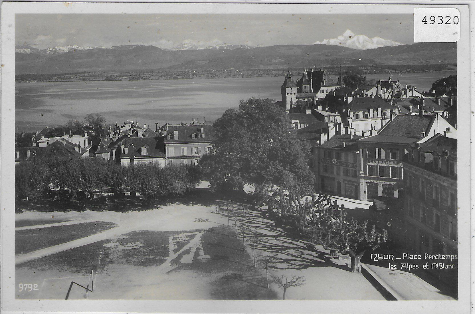 Cartes postales: Nyon - Place Perdtemps – D'occasion à Ettingen par Kartenplanet