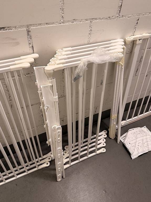 Baby Dan Box & Barriere di sicurezza: Baby Dan Laufgitter grosses Set – Usato da Boswil venduto da lul_9hcv 2