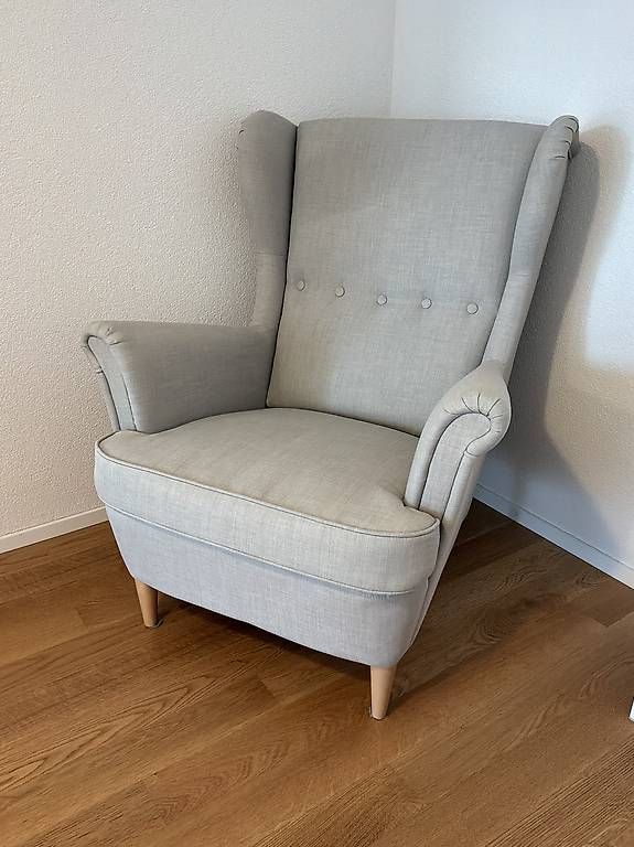 Ikea Sessel: IKEA STRANDMON beige mit Hocker – Gebraucht aus Untersiggenthal von flexodietrich