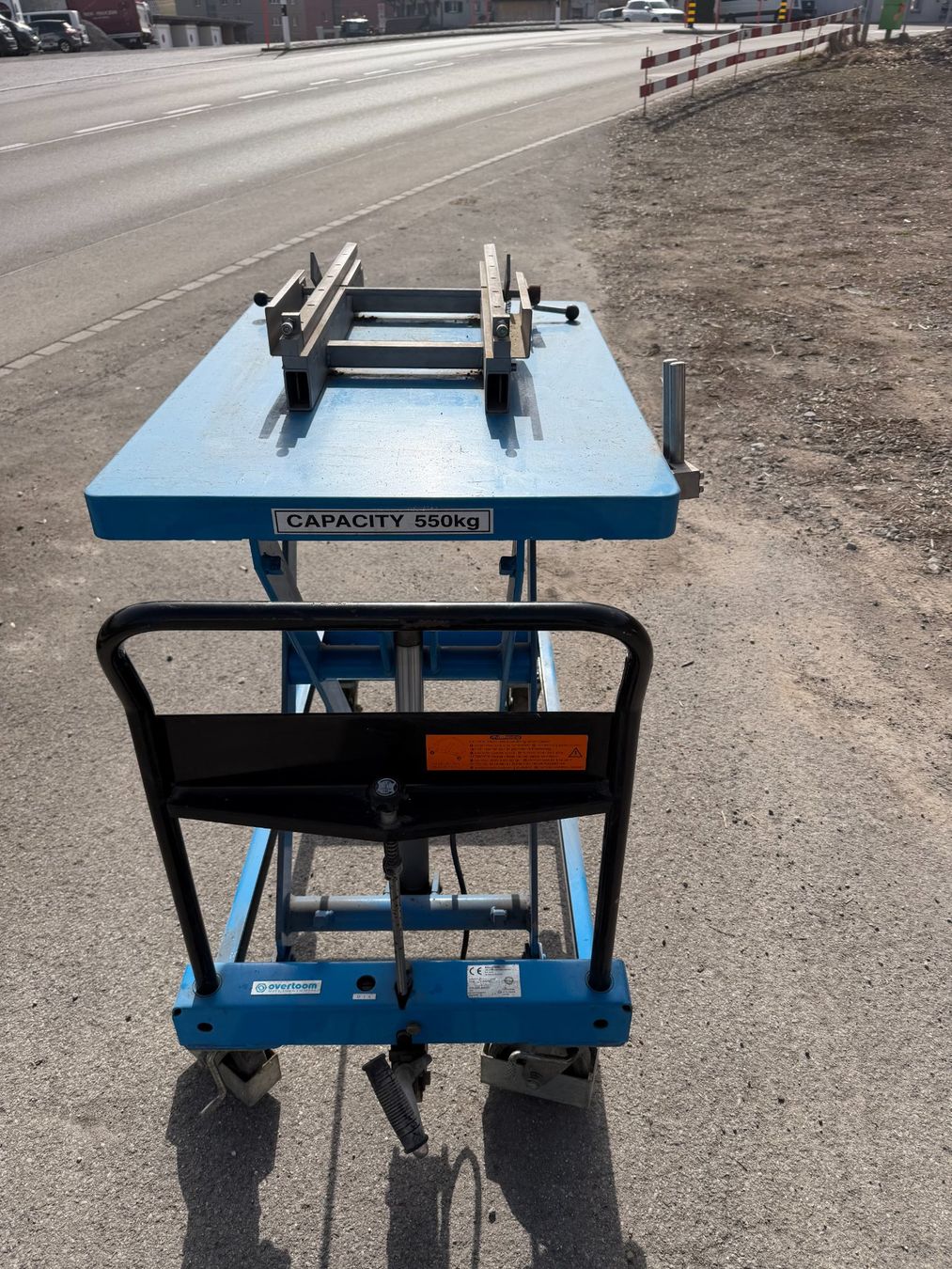 Piattaforme elevatrici & Crick: Mobilien Hydraulik-Scherenhubtischwagen Matreco – Usato da Uznach venduto da Kastro1987 3
