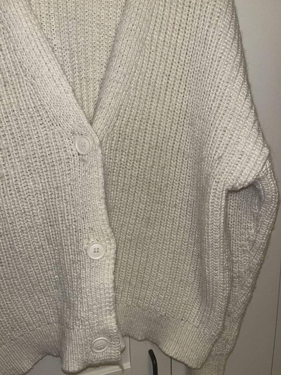 Maglioni & Felpe: Cardigan weiss Grösse S oversized – Usato da Mörschwil venduto da Seegurke18 1