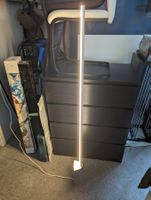 Philips Hue Gradient-Signe Stehlampe, RGB+weiss