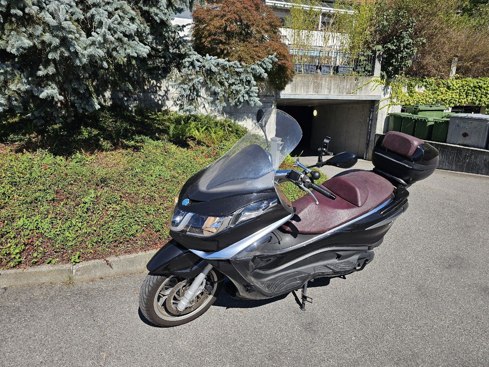 Piaggio Scooters: Piaggio x10 350 i.e – D'occasion à Unterseen par Mabsie7084 1