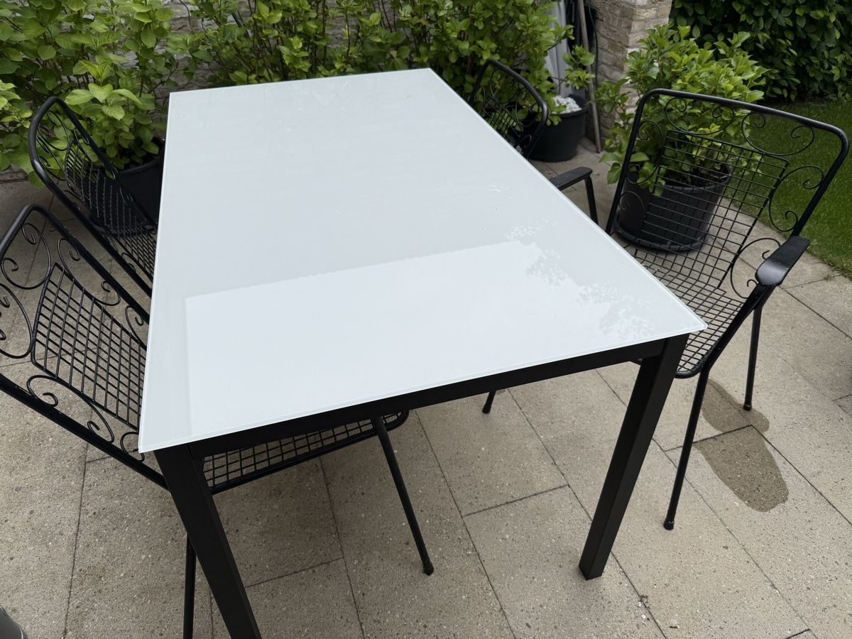 Set di tavolo e panche: Gartentisch mit Glasplatte und 4 Stühlen! – Usato da Zürich venduto da age5.