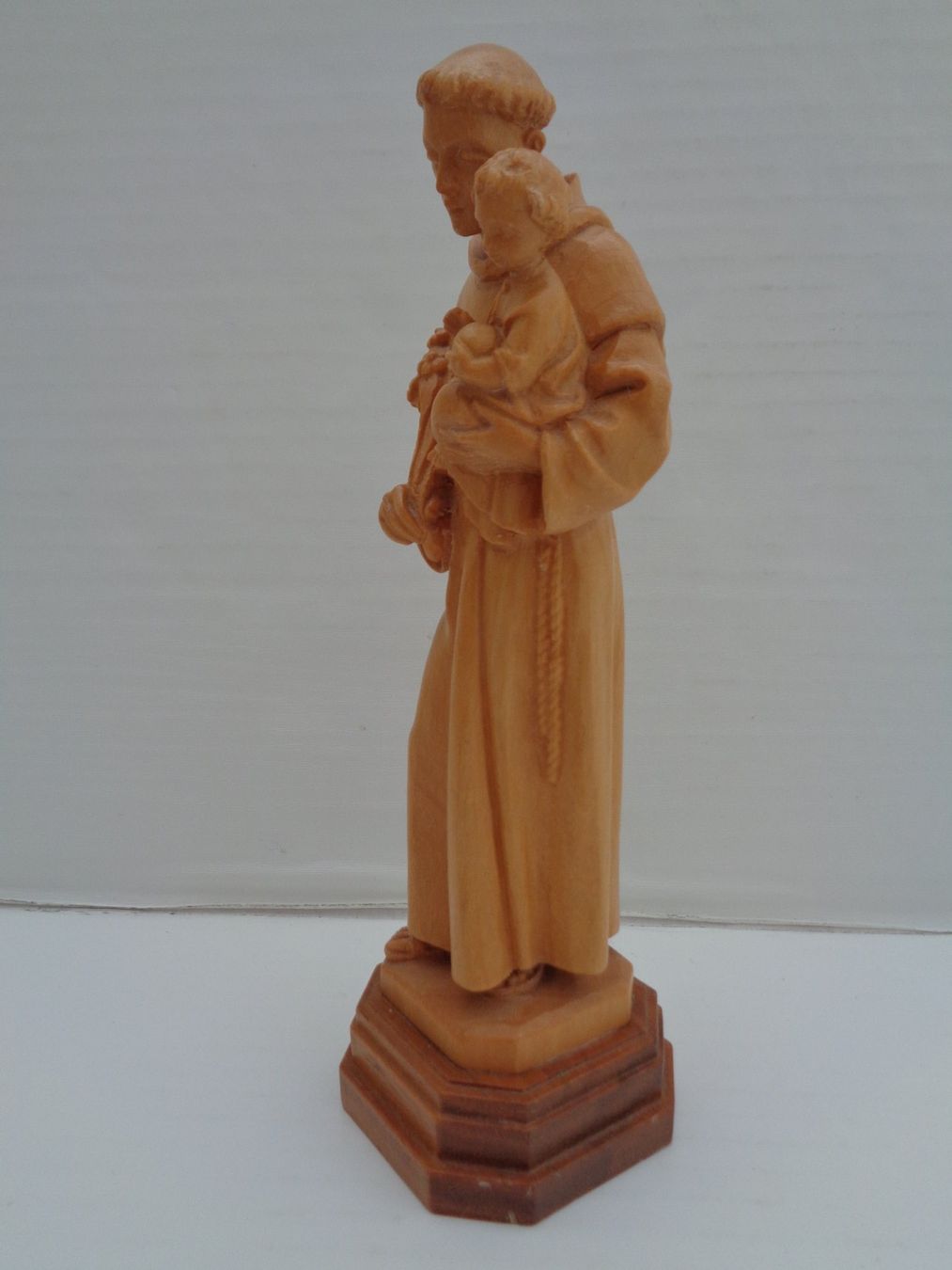 Statuette: Heiliger Antonius mit Kind aus Holz geschnitzt – Usato da Chur venduto da omonia 4