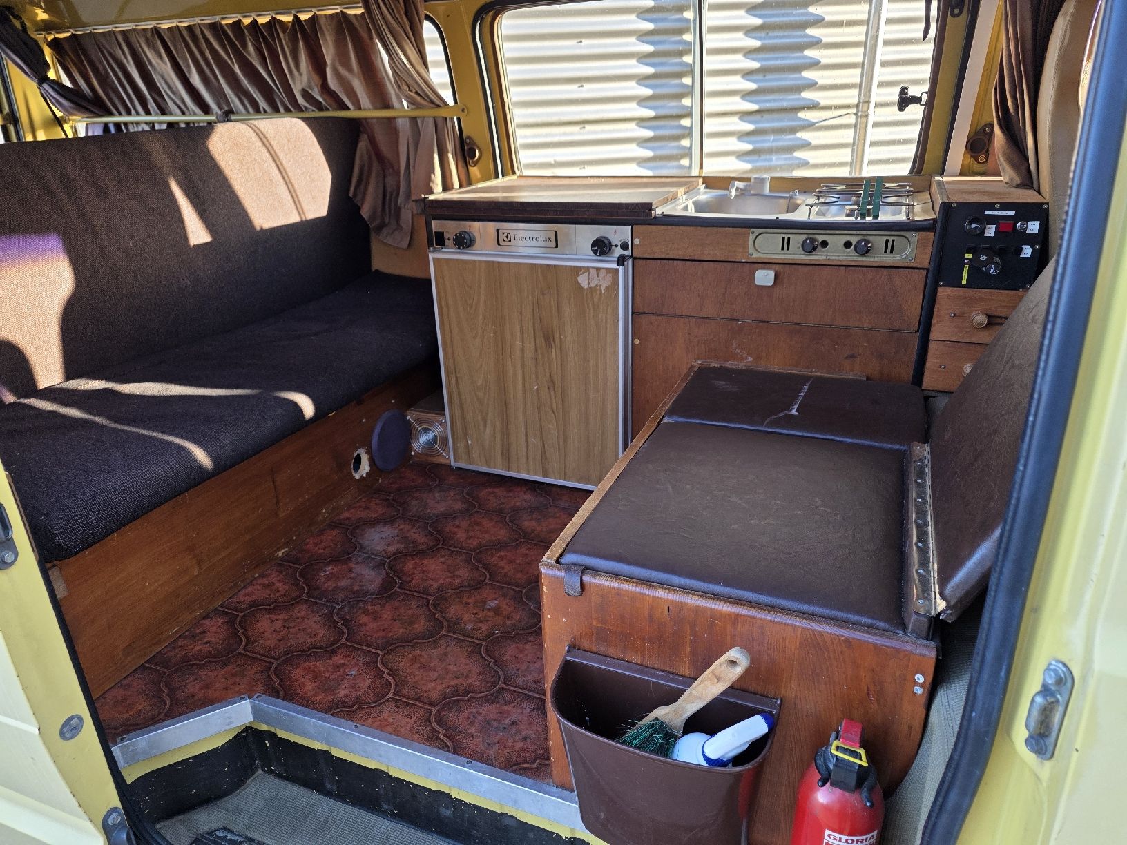 Toyota Autos: Toyota HiAce Campervan mit MFK – D'occasion à Bern par ernesto_wp 7