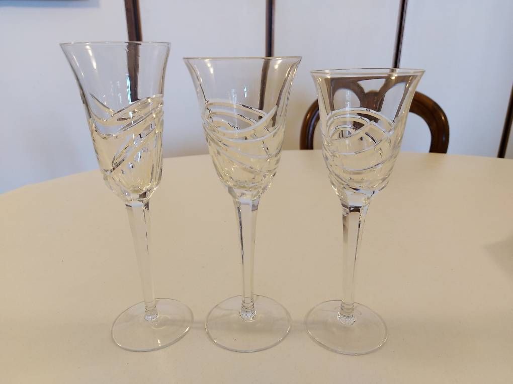 Verres: servizio Bicchieri a calice 3 dimensioni – D'occasion à Lugano par raf_6l9k