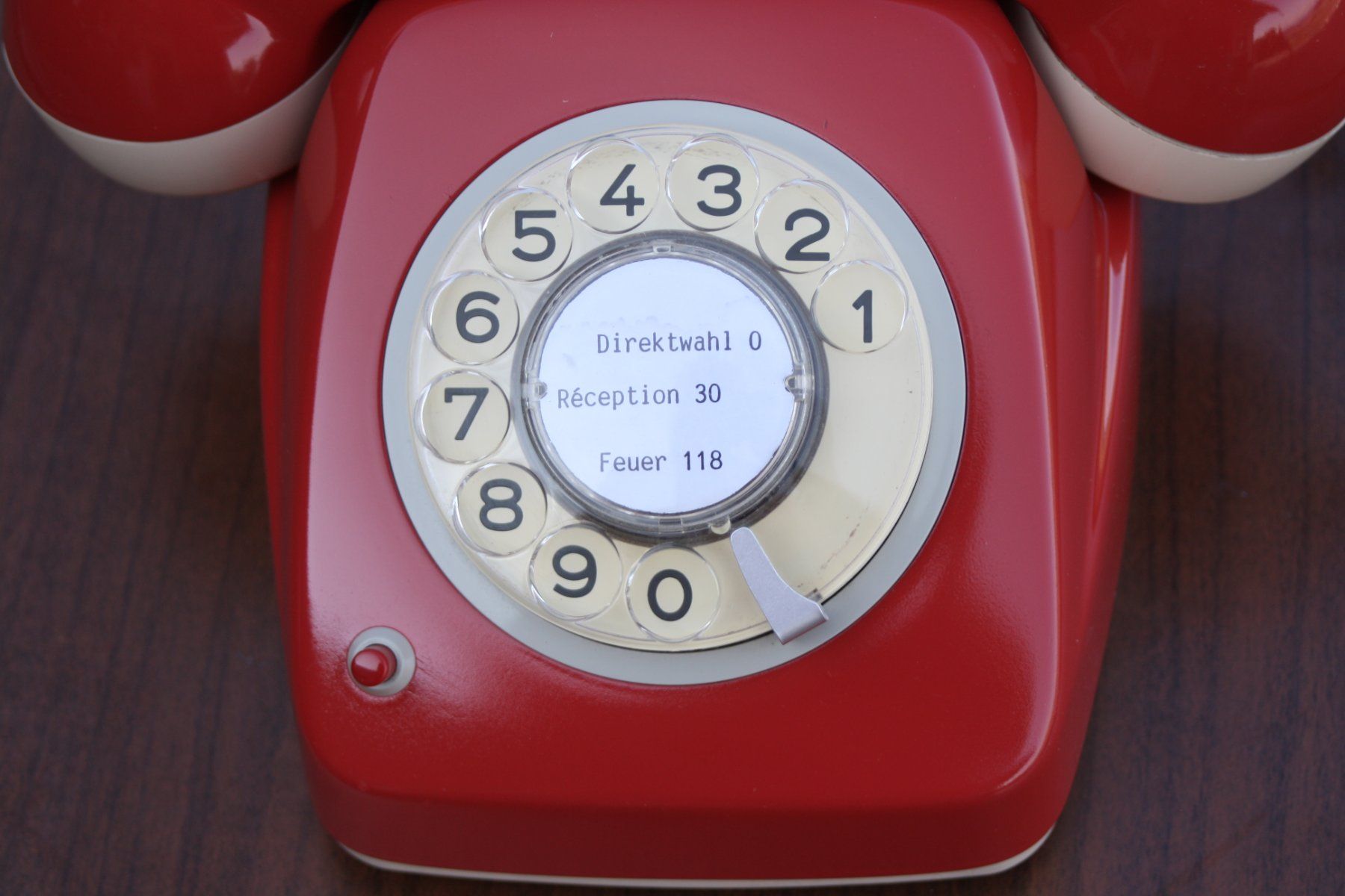 Telefone: TELEFON VINTAGE MIT WÄHLSCHEIBE – Gebraucht aus Wauwil von Pneuedy 2