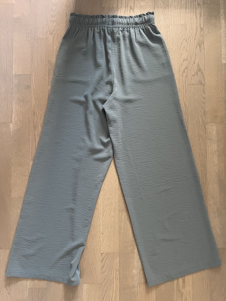 Pantaloni: Stoffhose About You – Nuovo (secondo la descrizione) da Kriens venduto da Luzernerin_K 7