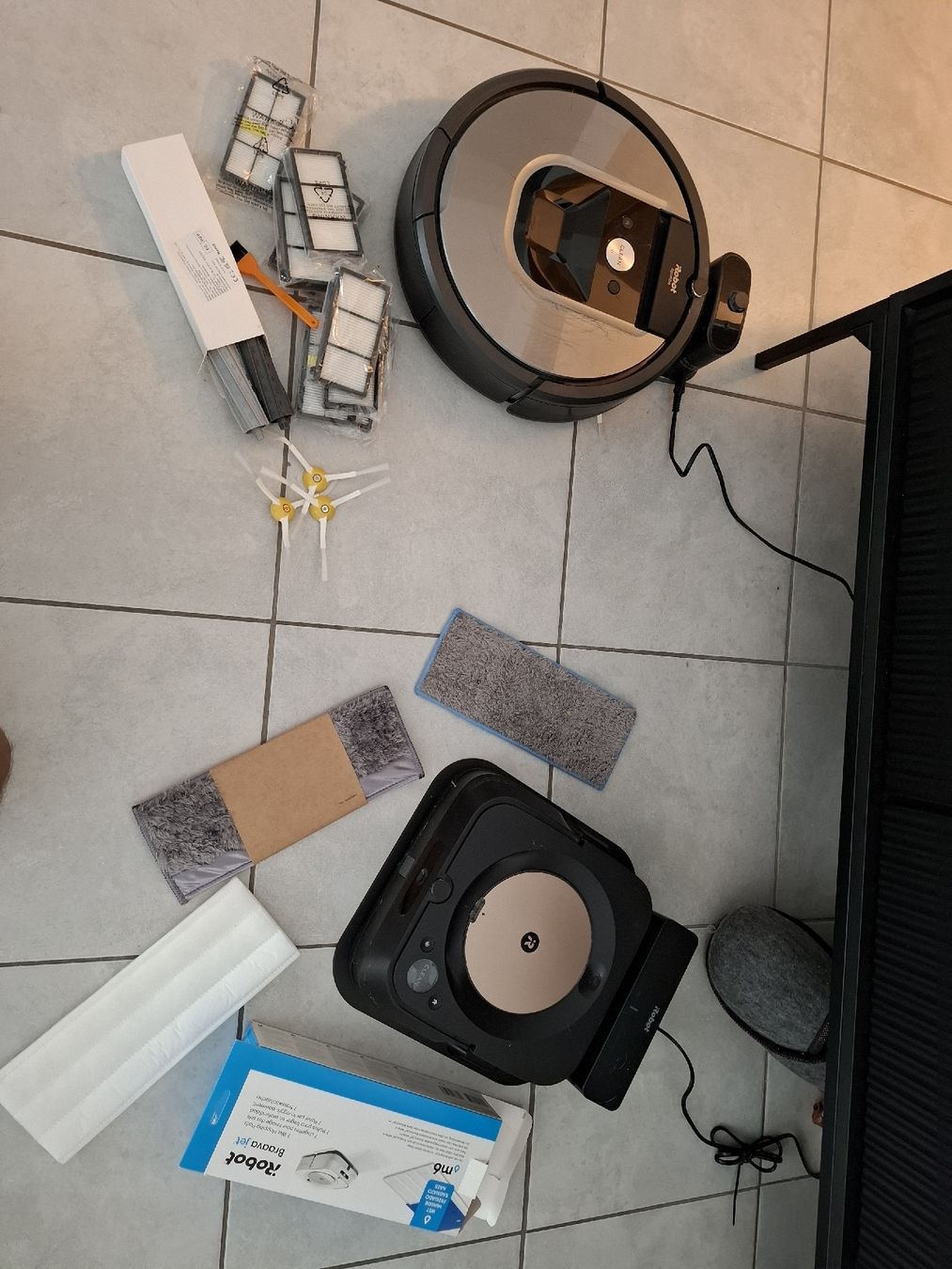 Irobot Aspirapolveri & Accessori: iRobot Roomba 960 - iRobot Braava jet M6 – Usato da Fully venduto da Taaat