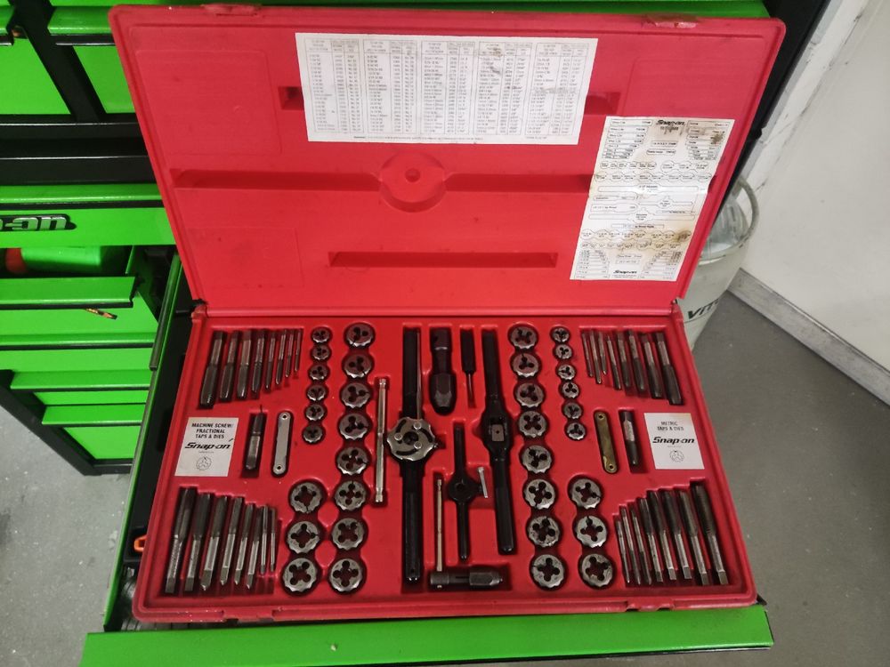 Gewindeschneider-Set Aus Schnellarbeitsstahl - 5/8 Zoll Rechtsgewinde Für Profis