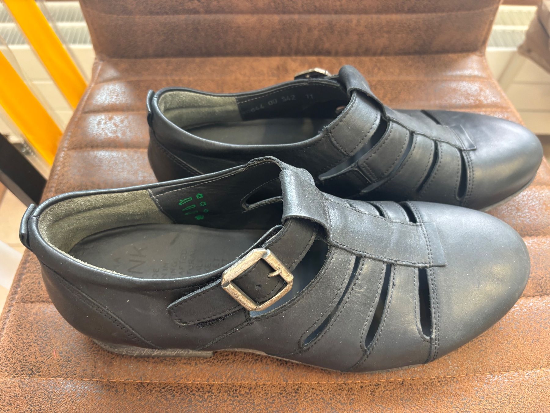 Think Scarpe da uomo: Think! Herren Halbschuhe Leder / Gr. 42 NEU! – Usato da Schmerikon venduto da Lori_lolita 1