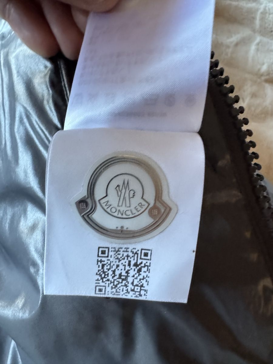 Moncler Giacche: Moncler Maya – Usato da Oeschseite venduto da -Luxury-On-Line- 5