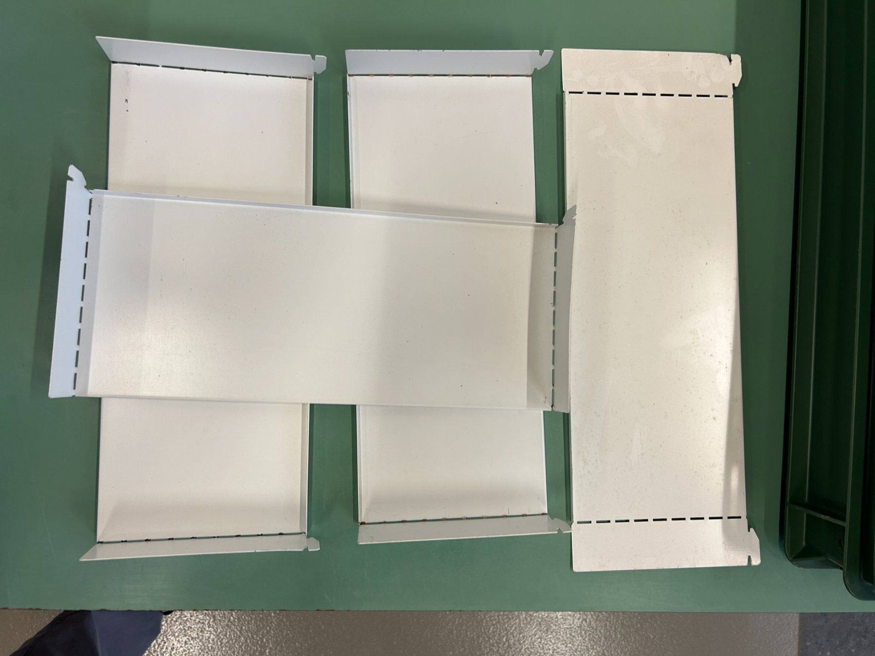 Supporti a parete: Zubehör Element System – Usato da Rotkreuz venduto da Fairerpreis 1