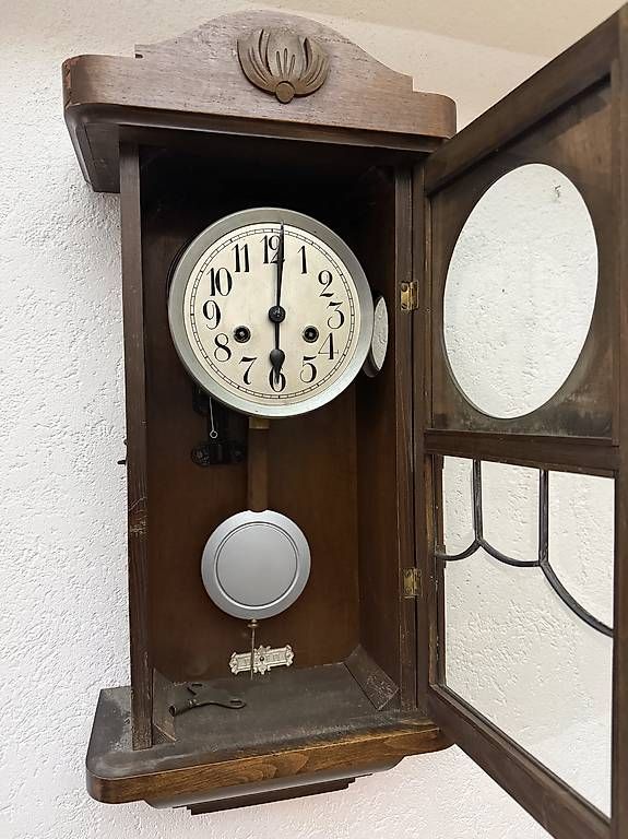 Stand- & Wanduhren: Antike Schweizer Wanduhr mit Pendel – Gebraucht aus Baden von mic_nrq9 2