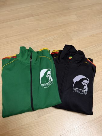 2xTrainingsjacke mit Bob Marley Motiv Gruen Groesse M NEU!!!