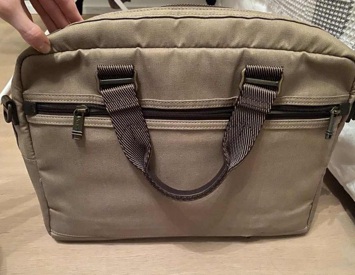 Tumi Valigie & Borse: This stylish and practical TUMI briefcase – Usato da Genève venduto da fgu_7syn 3