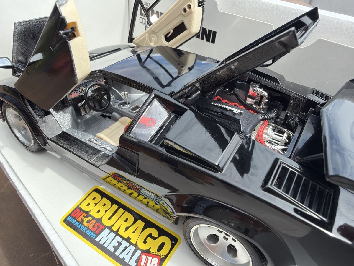Bburago Voitures modèles: Lamborghini Countach schwarz - 1/18 - Bburago – Neuf avec emballage d'origine à Wolfwil par Rolex1 5