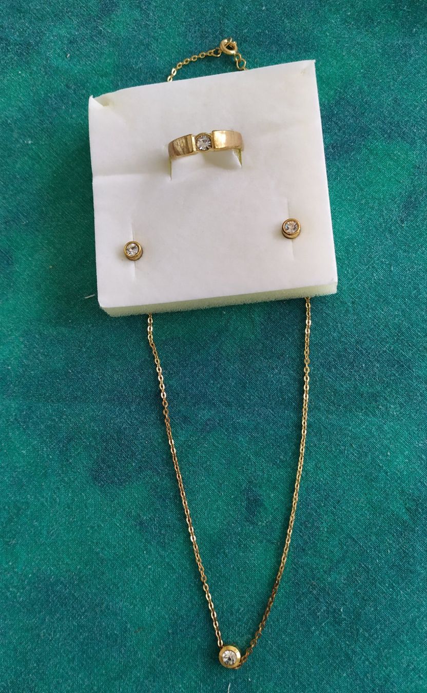 Altri gioielli: 6 Schmucksets Ketteli/Ring/Ohrstecker – Nuovo e nell'imballaggio originale da Chezard St-Martin venduto da Loucail 1