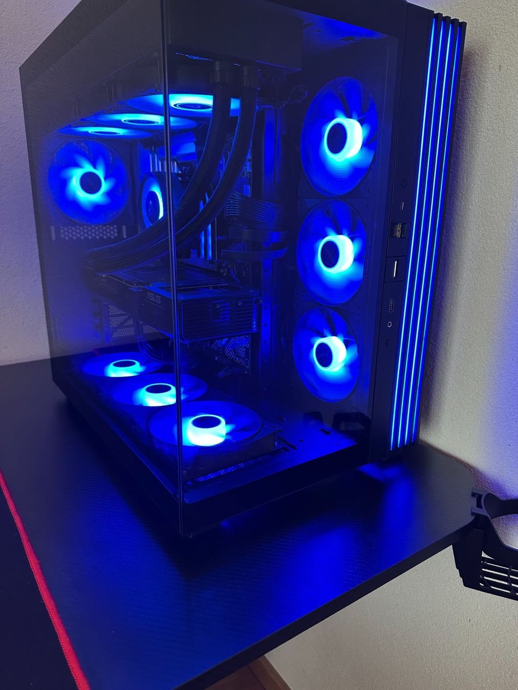 PCs: Gaming PC mit AMD 9800x3d - RTX 5080 – D'occasion à saxon par flo7810 3