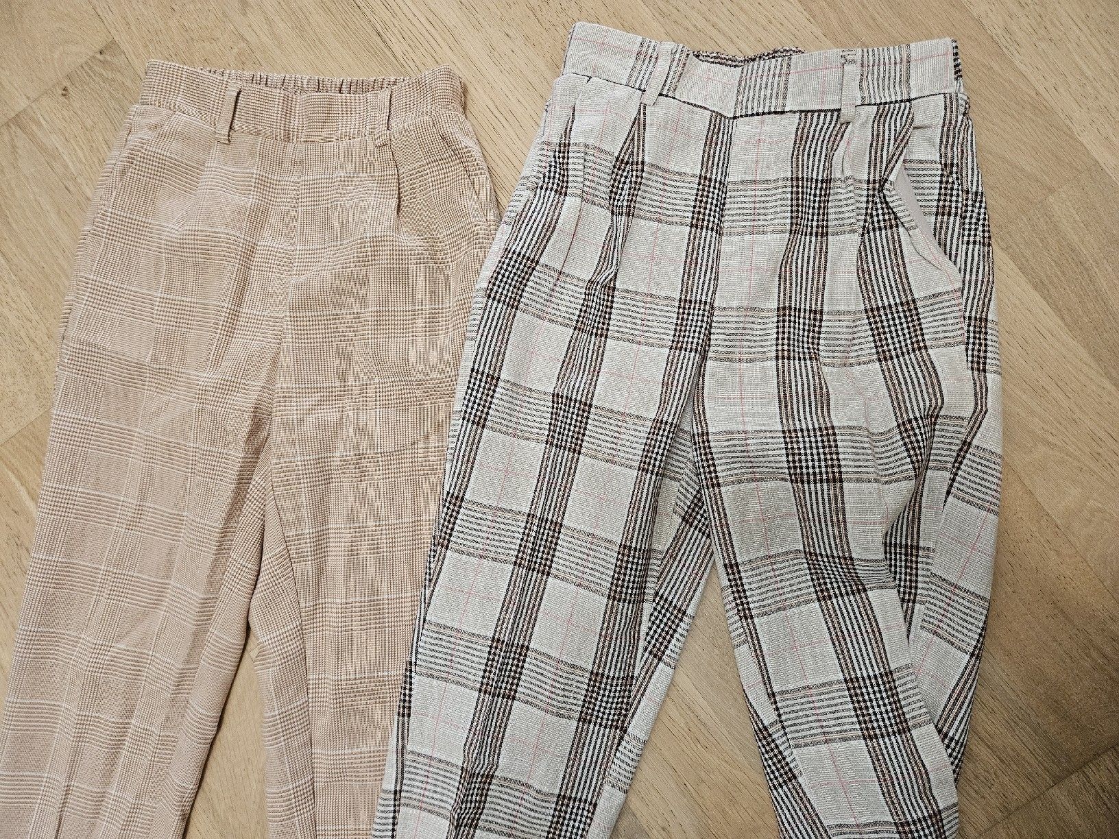 Stradivarius Kleiderpakete: lot de deux pantalons – Gebraucht aus Founex von Ana_2412 1